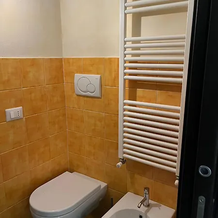 Exquisite 2br Nearby Borgo San Frediano アパート フィレンツェ